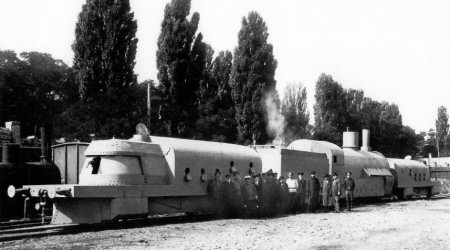 Armoured train Hunhuz of the 1st Zaamurski btatalion
