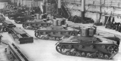 Polskie czołgi w hali zakładów Vickersa